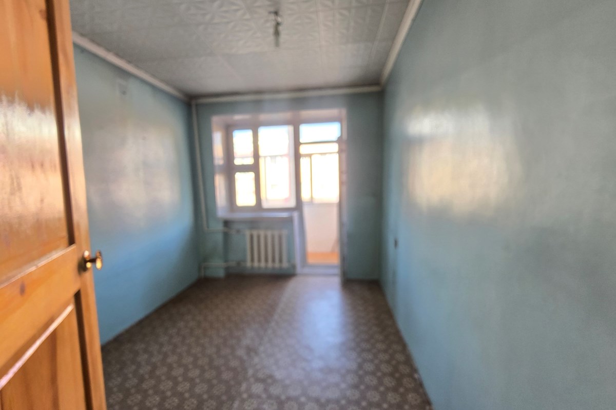 СБД 10 хороо 3 өрөө байр худалдана. — 4