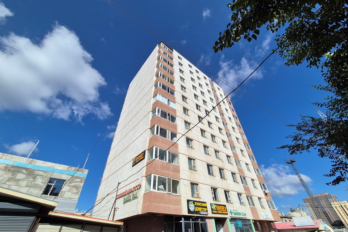 Халдвартад 71.43м² 3өрөө байр гражийн хамт зарна