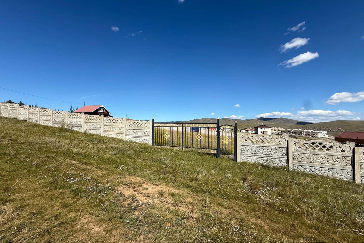 1200m² land for sale — 6