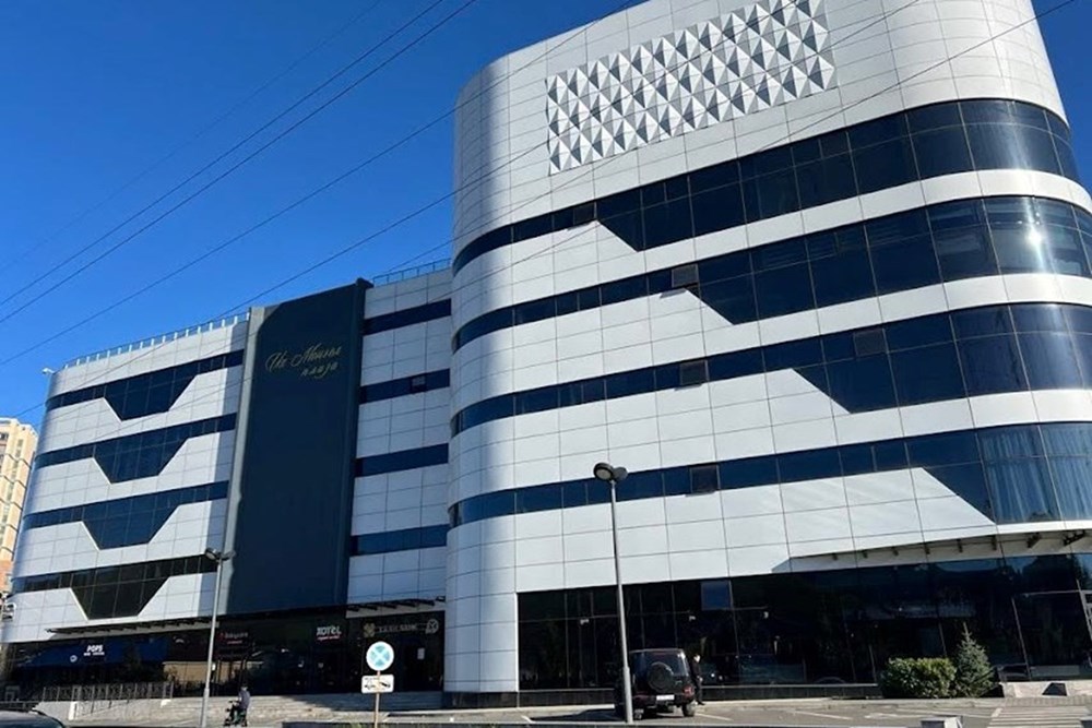 42мкв худалдааны талбай түрээслүүлнэ