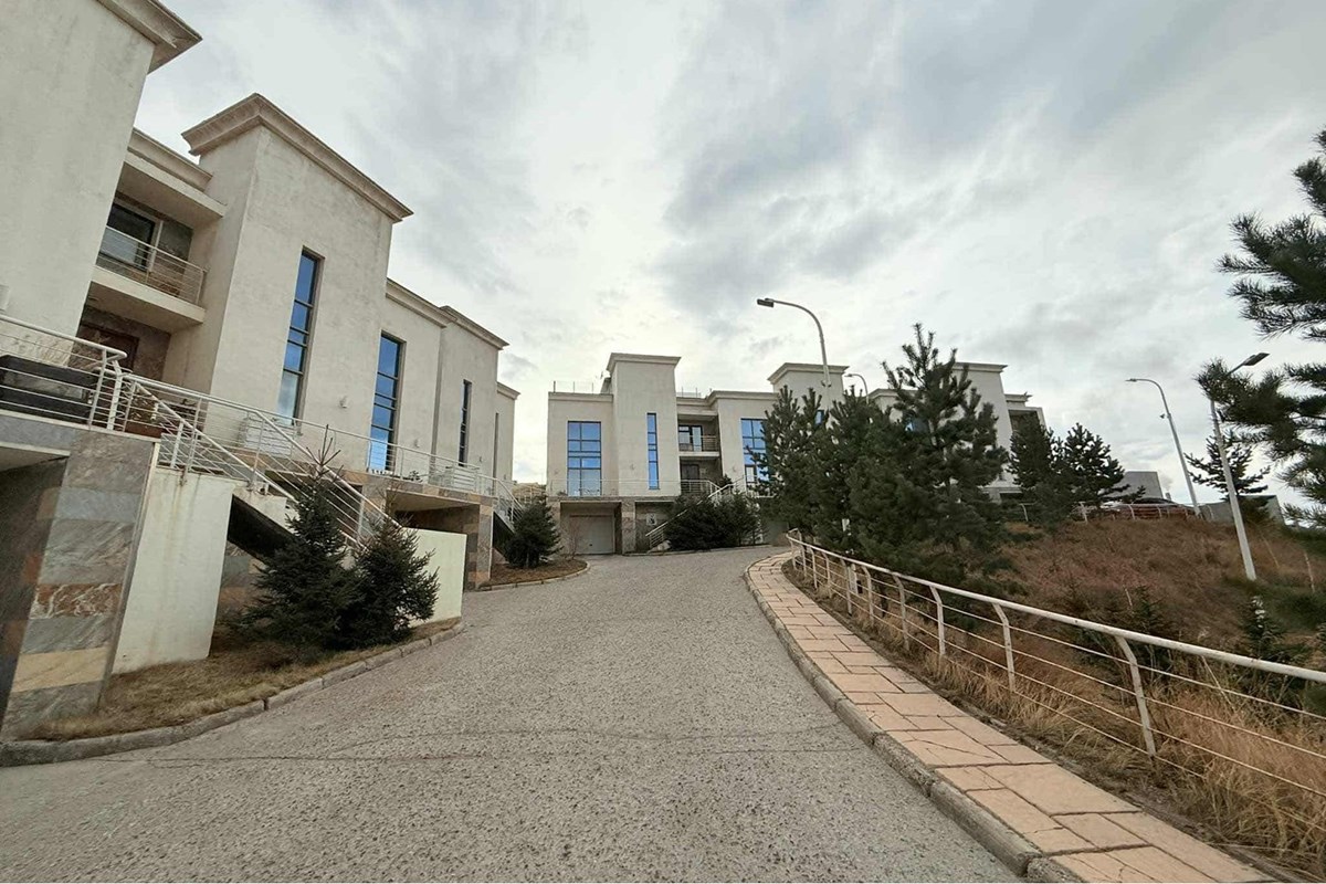 Prestige village house түрээслүүлнэ
