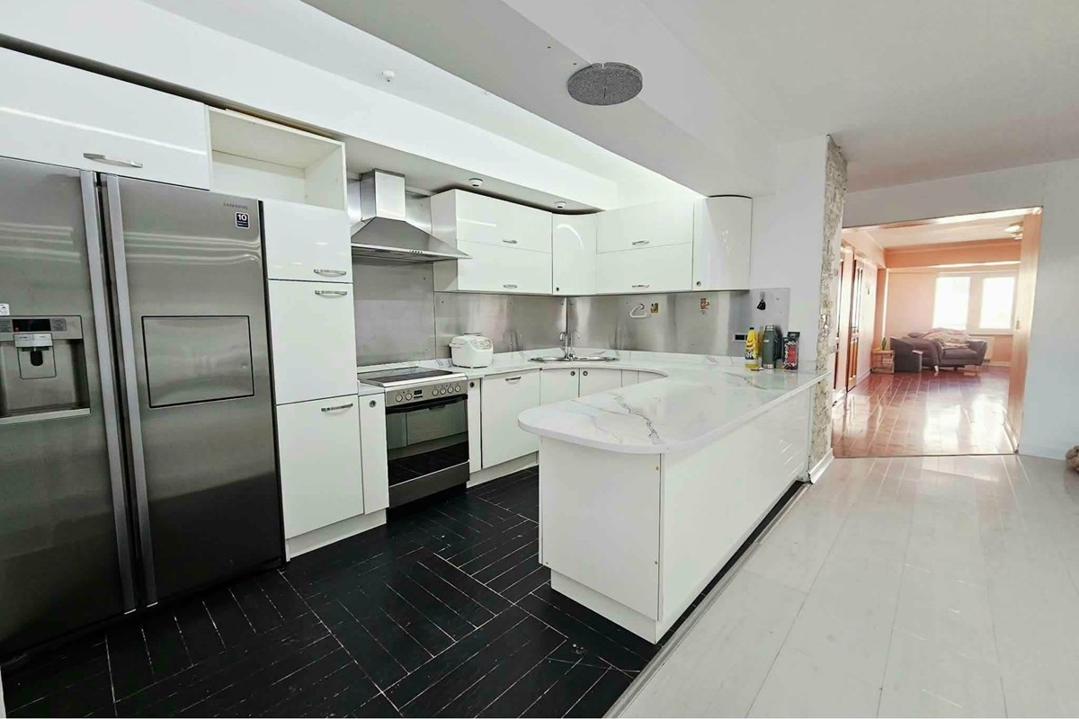"Stunning 4-Bedroom Duplex in Vibrant Хан-Уул" — 4