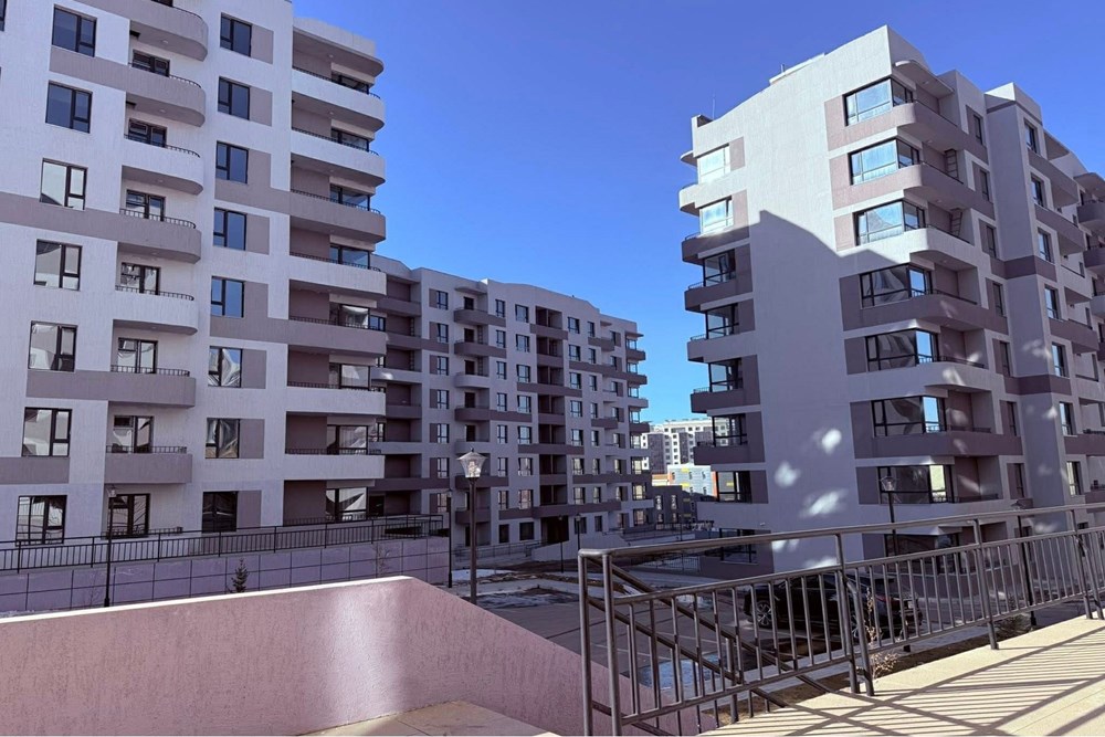 Өлзийт гарден дулаан зогсоол худалдана