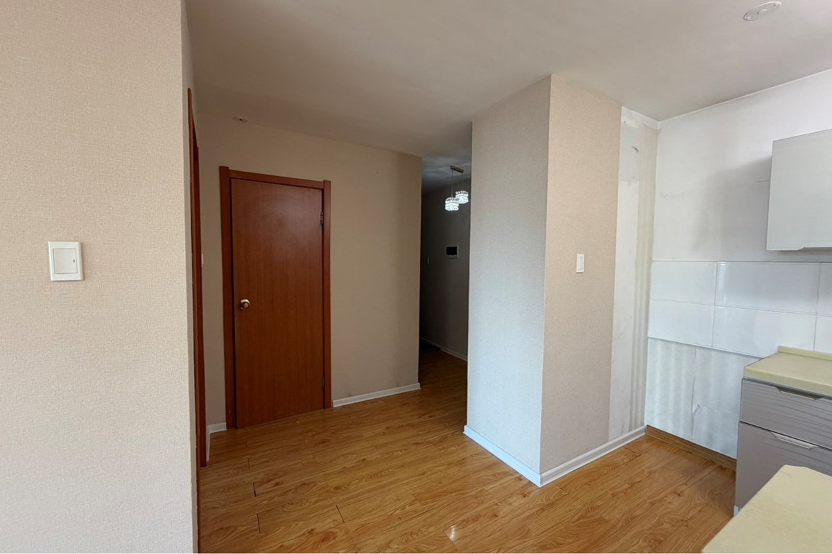Urban Oasis: 1-Bed, 1-Bath in Хан-Уул, UB — 7