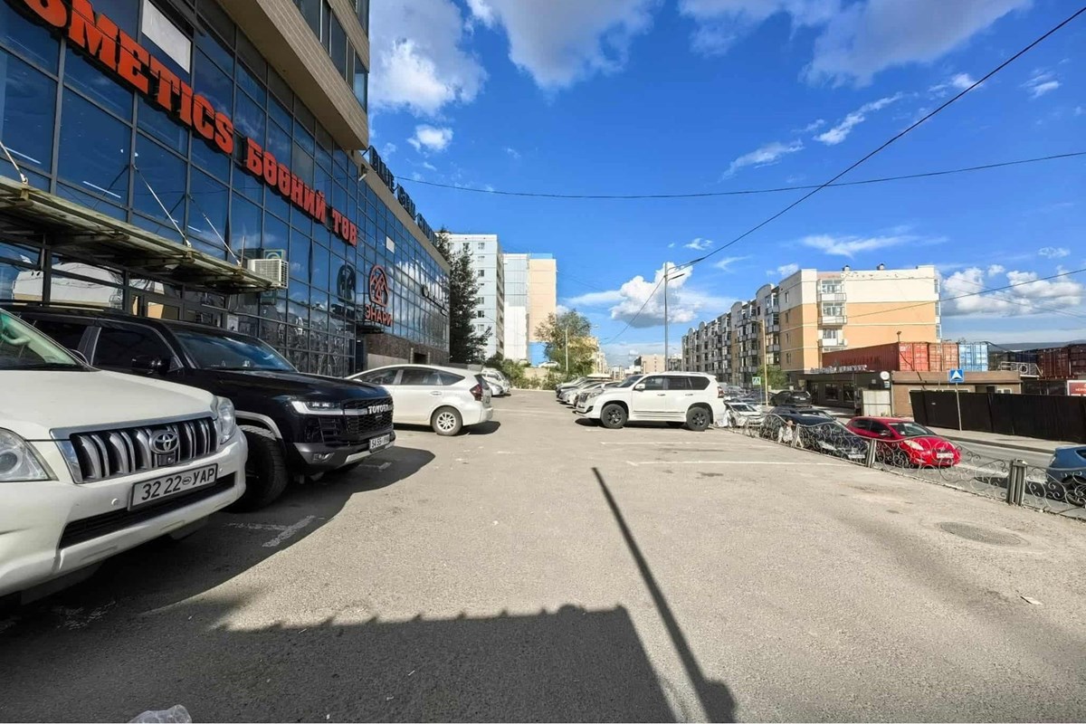 700mkb үйлчилгээний талбай худалдана