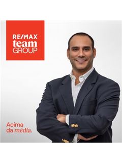 Associate in Training - Francisco Coias - Team