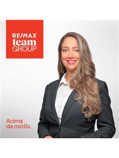 Thais Souza - Team