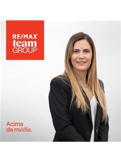Mirela Barros - Team