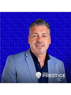 Vítor Fialho - Prestige
