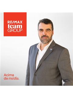 Luís Queirós - Team