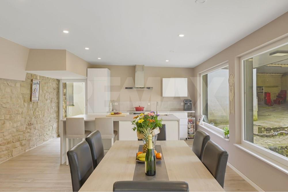 800.00 Surface : Maison A vendre, 12 Chambres à Born