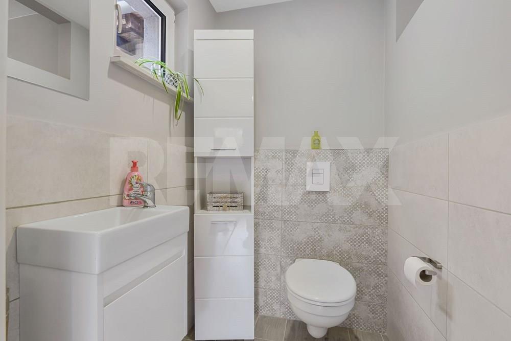 350.00 Surface : Maison A vendre, 6 Chambres à Born