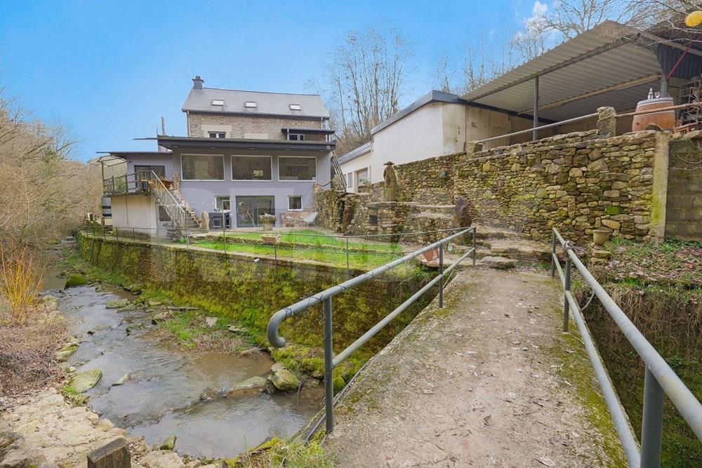 350.00 Surface : Maison A vendre, 6 Chambres à Born