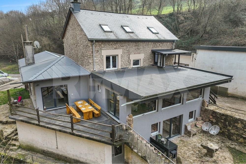 350.00 Surface : Maison A vendre, 6 Chambres à Born