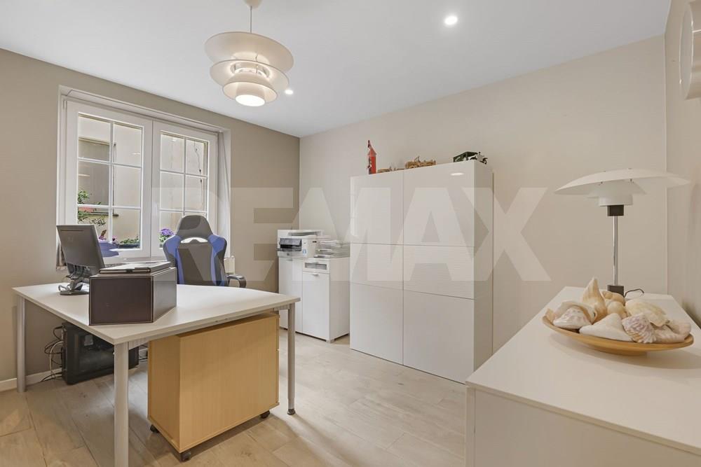 350.00 Surface : Maison A vendre, 6 Chambres à Born