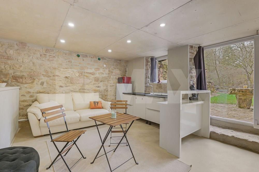 350.00 Surface : Maison A vendre, 6 Chambres à Born