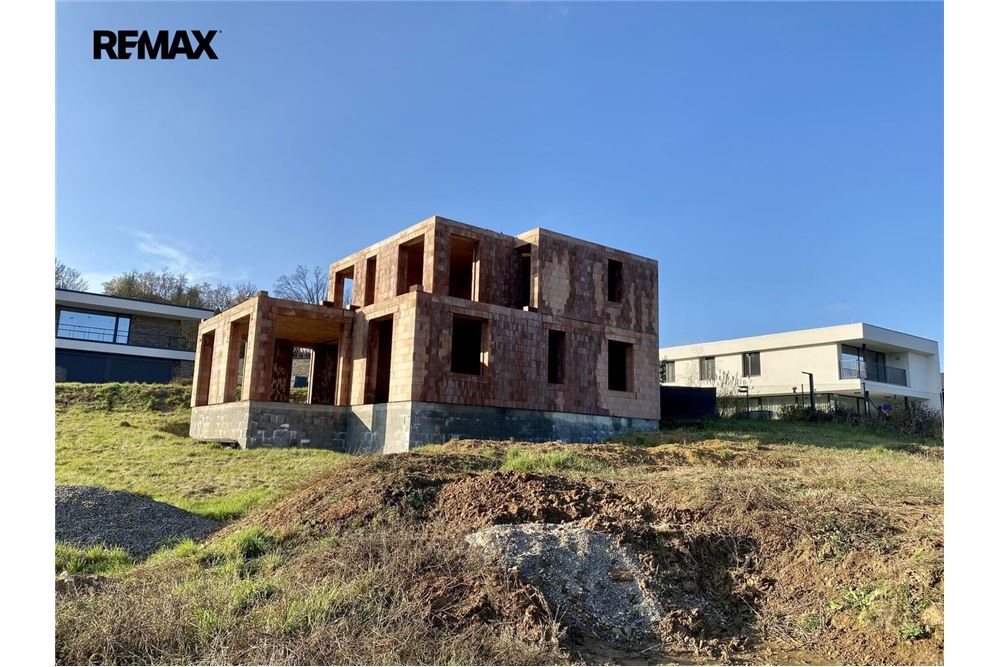 Residential - House - Chrustenice, Stredocesky region - Czech Republic - 8 - 29234019-855