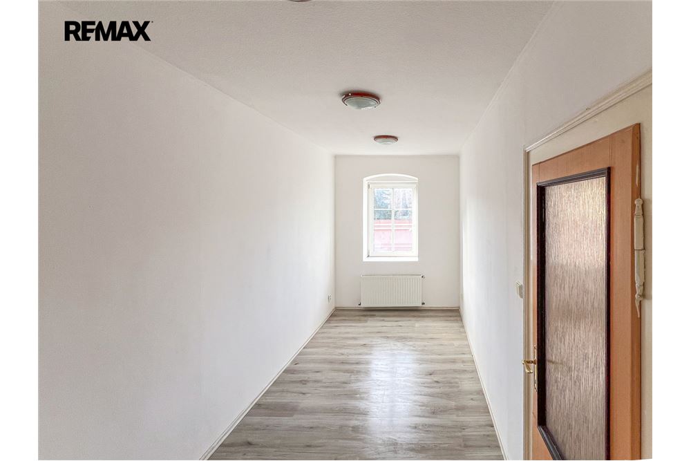 Commercial - Apartment Building - Varnsdorf, Ústí nad Labem region - Czech Republic - 25 - 29234023-194