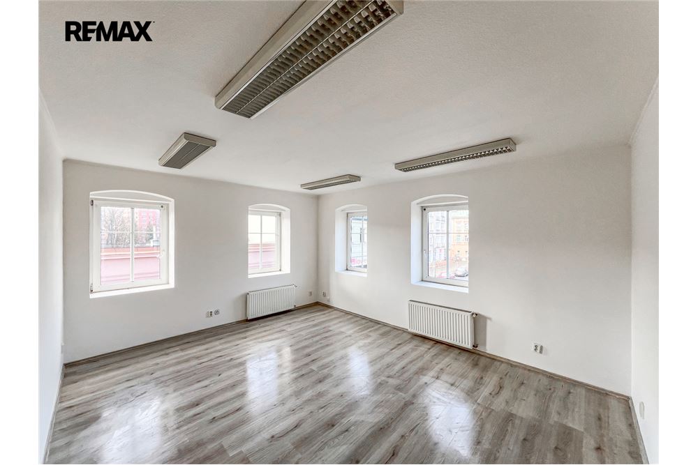 Commercial - Apartment Building - Varnsdorf, Ústí nad Labem region - Czech Republic - 27 - 29234023-194