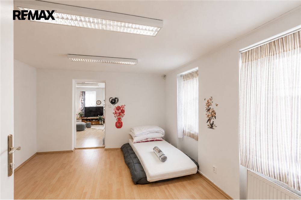 Commercial - Apartment Building - Varnsdorf, Ústí nad Labem region - Czech Republic - 24 - 29234023-194