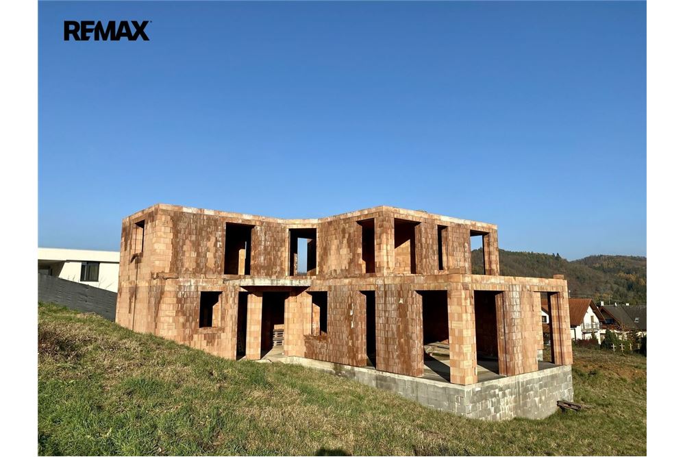 Residential - House - Chrustenice, Stredocesky region - Czech Republic - 1 - 29234019-855