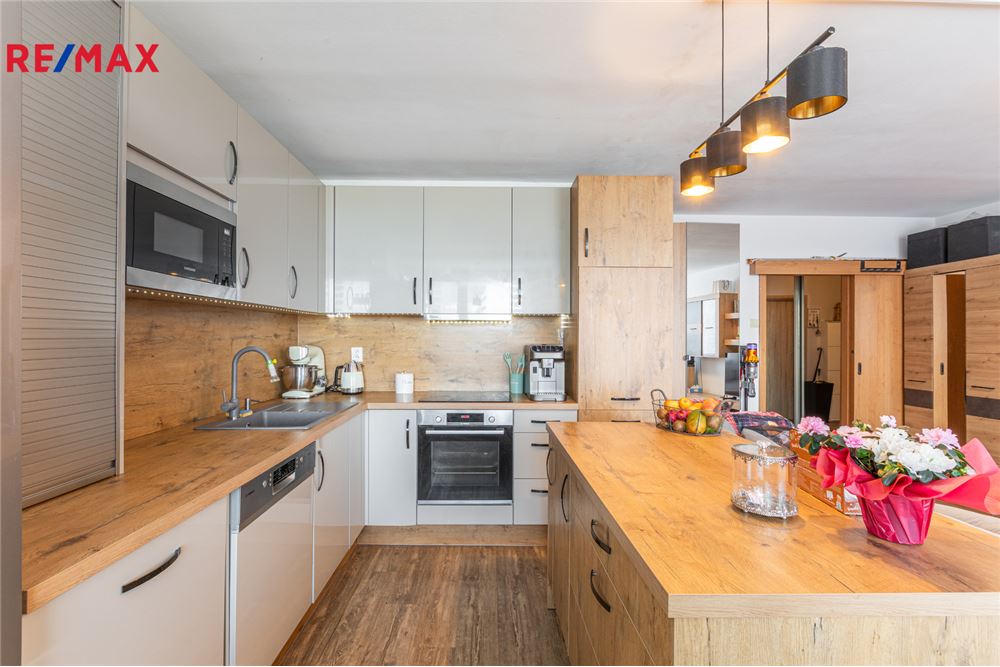 Residential - Condo/Apartment - Prague 9, City of Prague - Czech Republic - 1 - 29234019-850