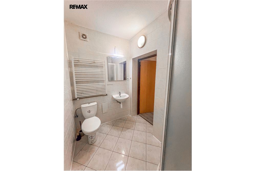 Commercial - Apartment Building - Varnsdorf, Ústí nad Labem region - Czech Republic - 31 - 29234023-194