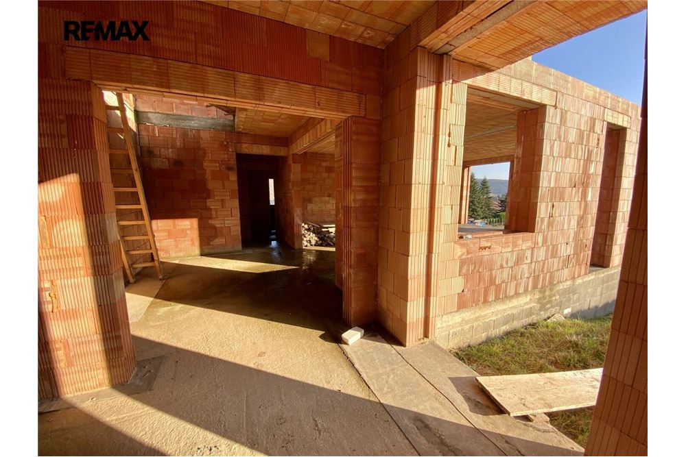 Residential - House - Chrustenice, Stredocesky region - Czech Republic - 5 - 29234019-855