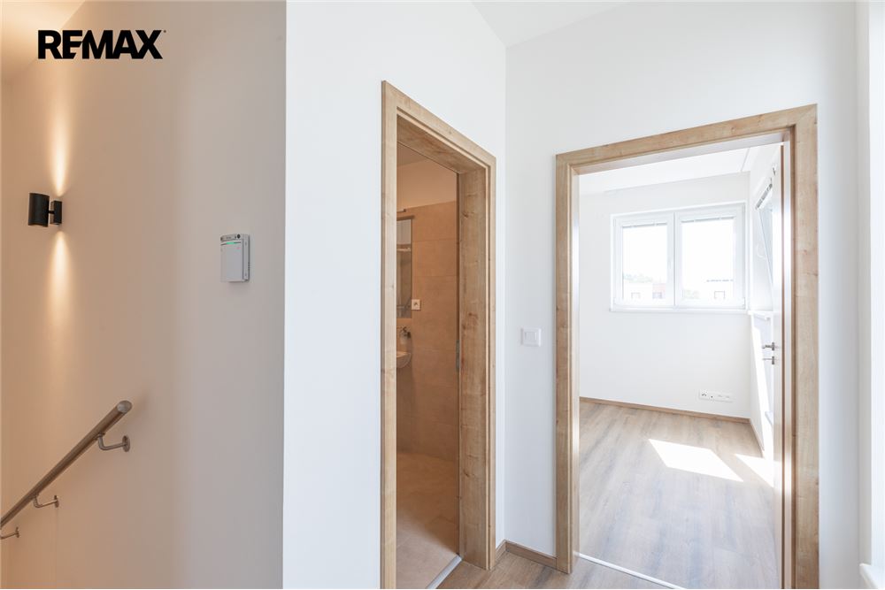 Prédio Habitacional - Casa - Praha 9, hl. m. Praha - Czech Republic - 12 - 29234037-75