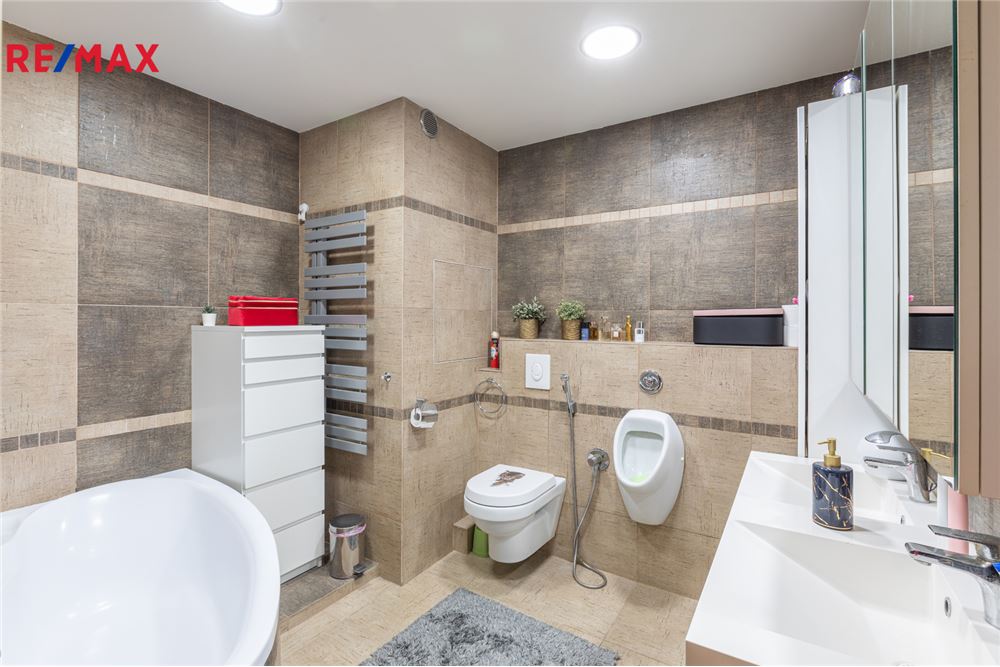 Residential - Condo/Apartment - Prague 9, City of Prague - Czech Republic - 10 - 29234019-850