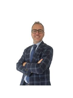 Associate in Training - Luca Saitta - RE/MAX Casa Service