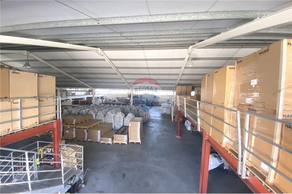 Warehouse 1160 m² for sale in Latsia - Agios Eleftherios, Nicosia