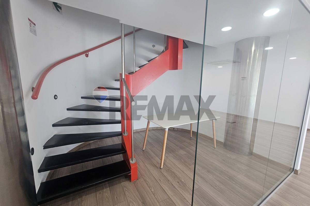 246m² Premium Seafront Office/Shop in Agia Trias - Bild 2