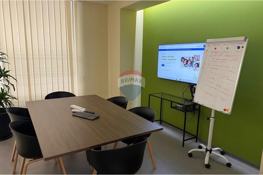 Office 1100 m² for rent in Agios Stylianos, Limassol