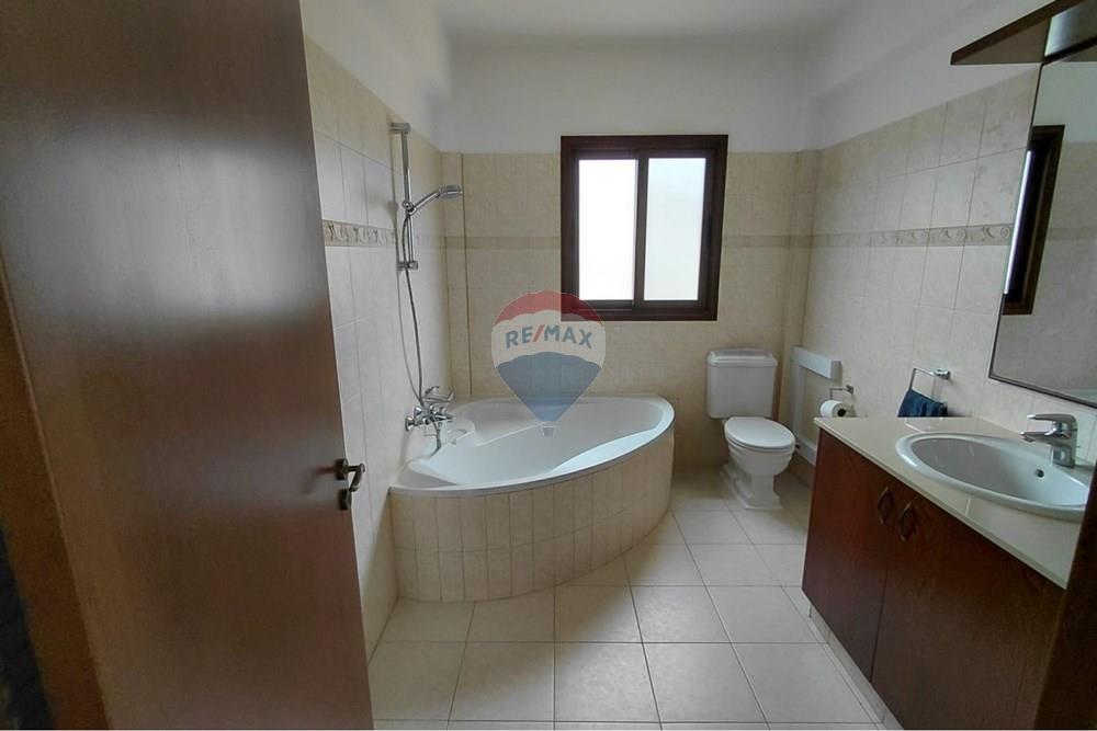 EXCLUSIVE 5 BEDROOM HOUSE, OROKLINI - Ansicht 3