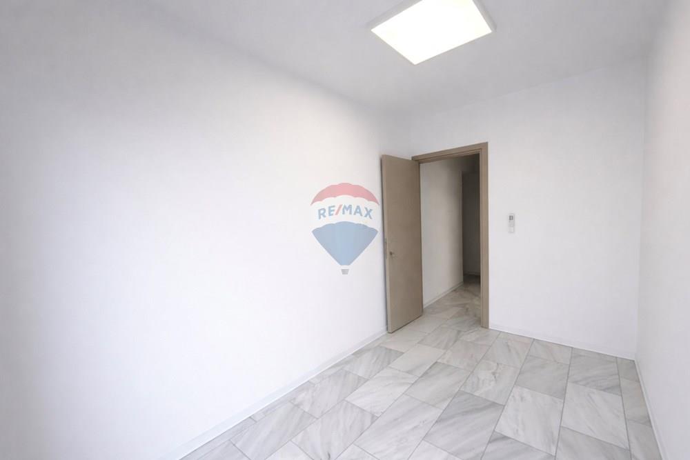 10 Serviced Offices in the Heart of Limassol - Fler