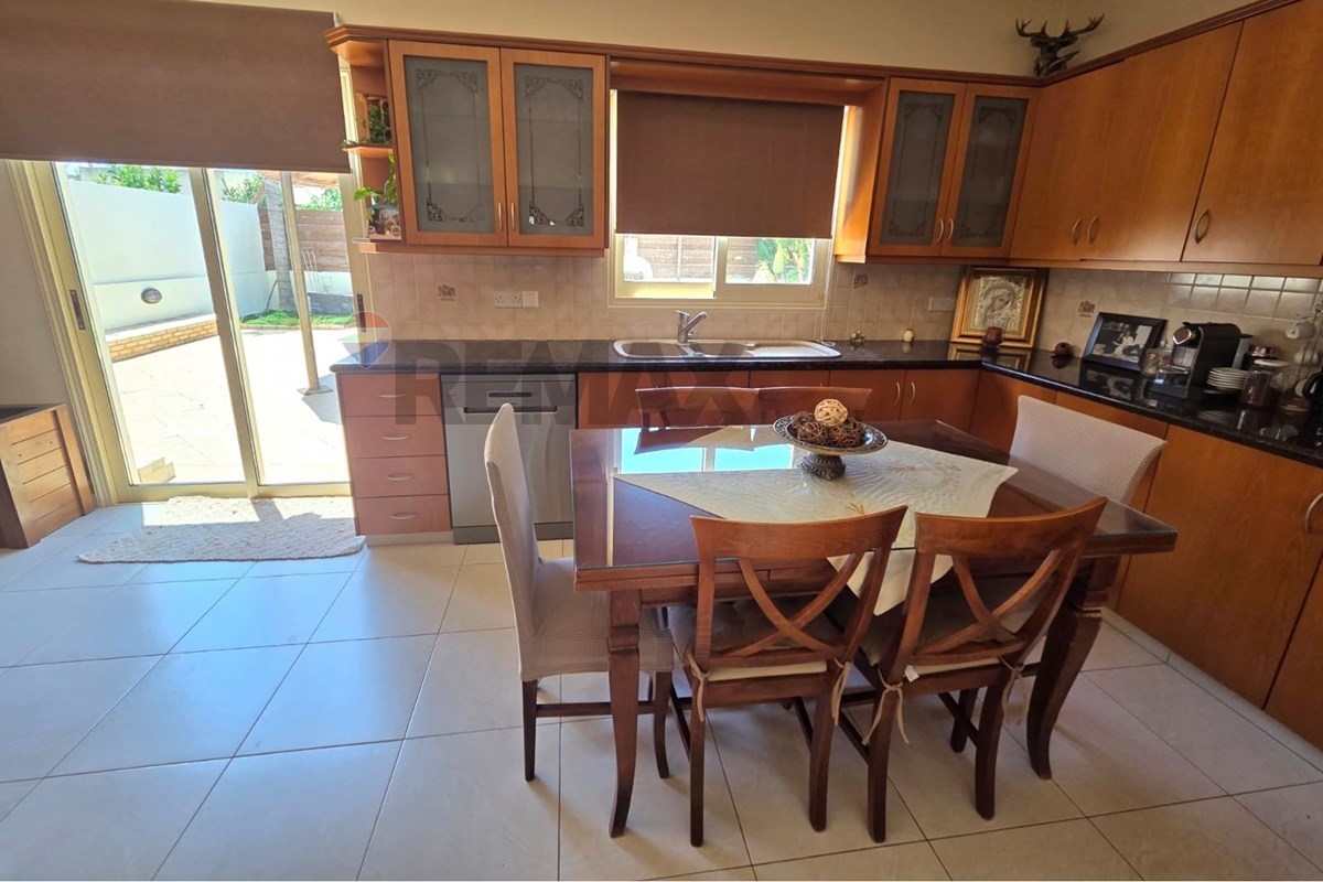 4 Bedroom House in Lakatamia - Ansicht 5