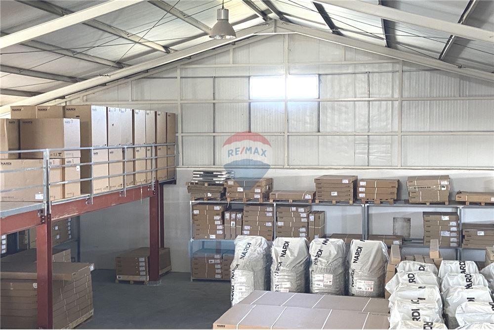 Warehouse 1160 m² for sale in Latsia - Agios Eleftherios, Nicosia