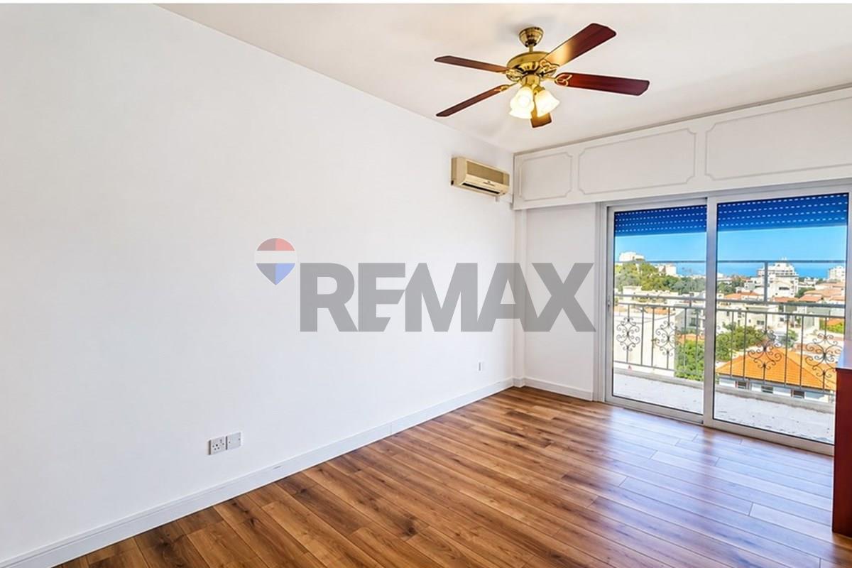 Seaview 250 m² Penthouse in Historic Center - View 6
