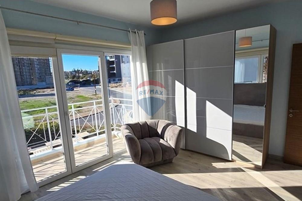 6-Bedroom Villa in Agios Tychonas - Ansicht 6