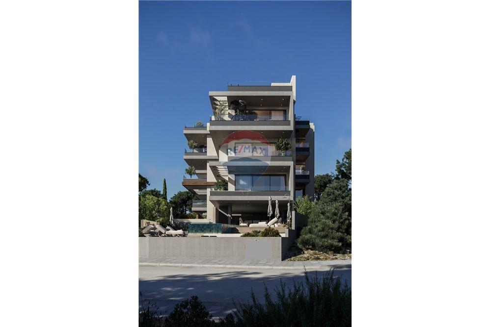 Two Bedroom Apartment with pool in Oroklini - Ansicht 6