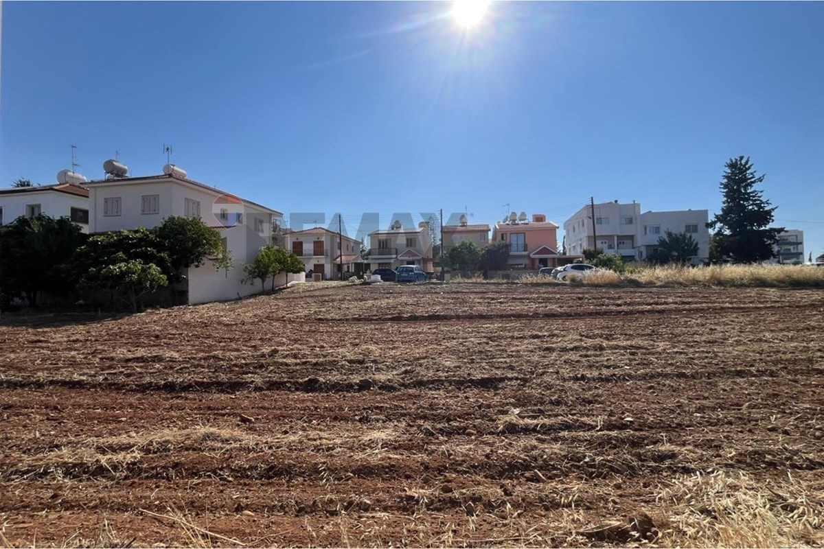 Plot of land for sale 1196 m² in Lakatameia - Agia Paraskevi, Nicosia