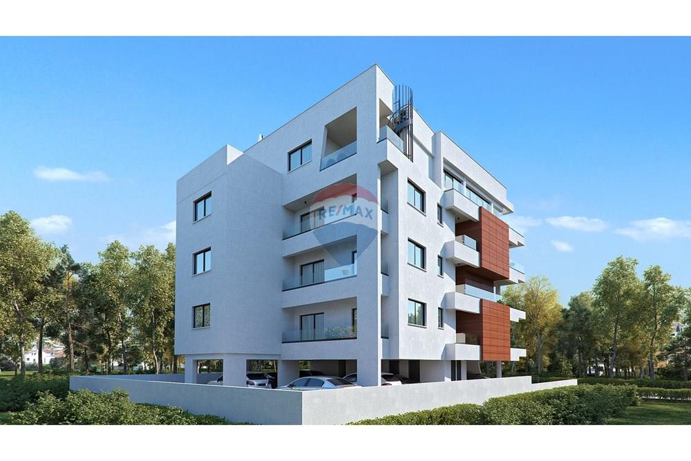 2-Bedroom Apartment at Mesa Geitonia – pohled 5