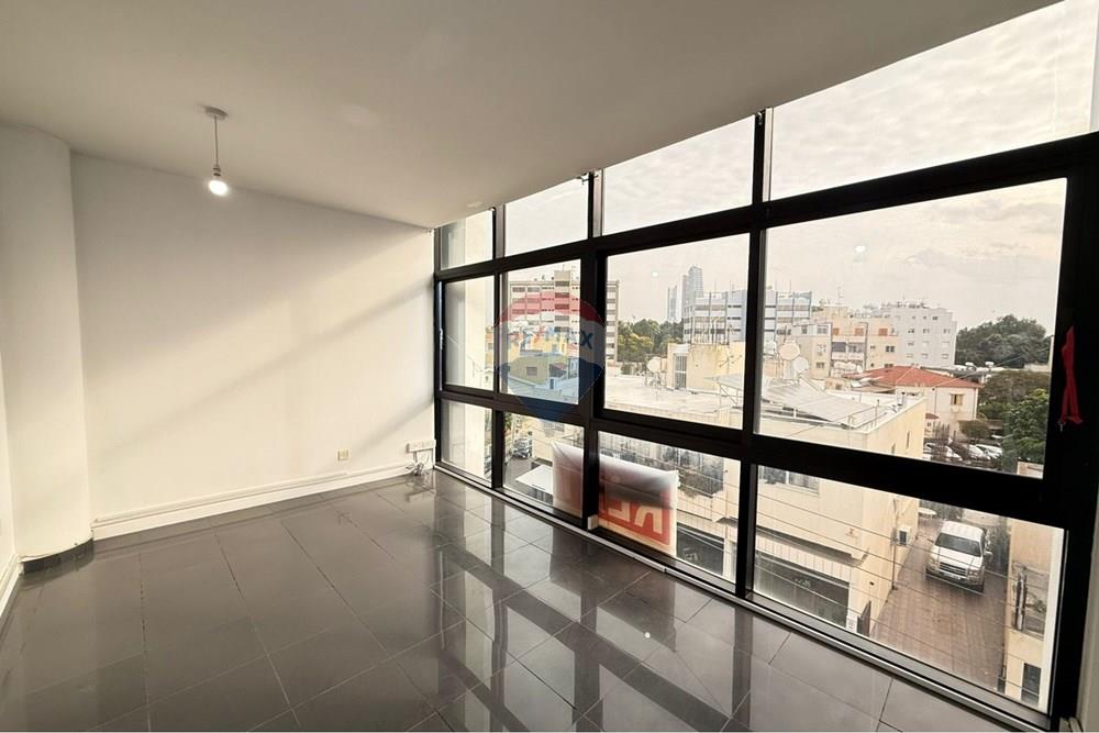 133m² Office in Agia Triada - Ansicht 3