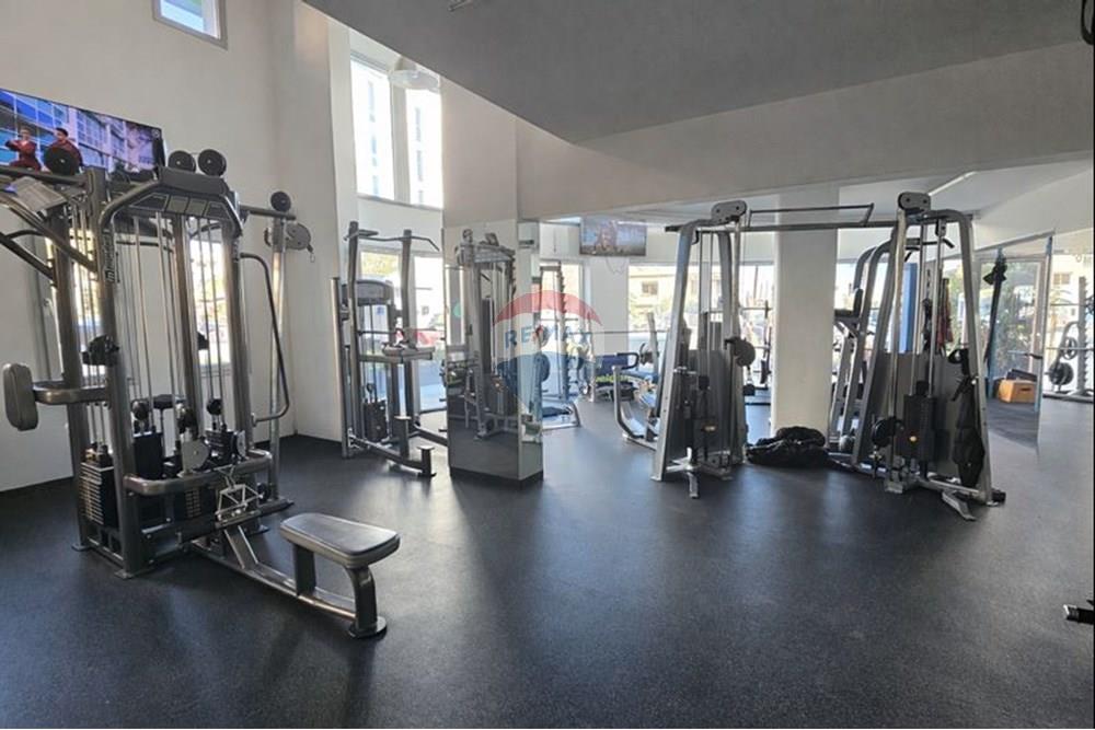 Building 870 m² for rent in Chalkoutsa, Limassol