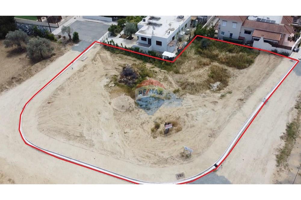 Plot of land for sale 2041 m² in Tseri, Nicosia