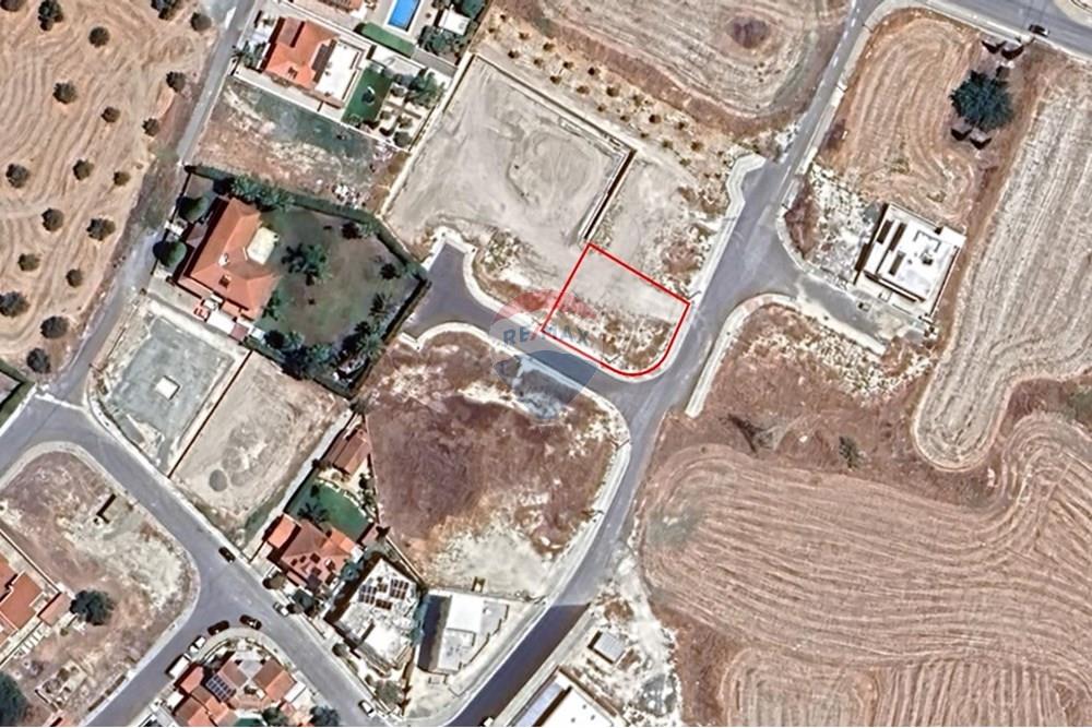 Плац, 550 m²