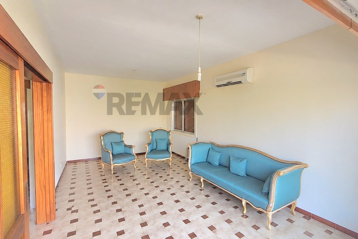 3-Bedroom Apartment in Petrou & Pavlou - Widok 5