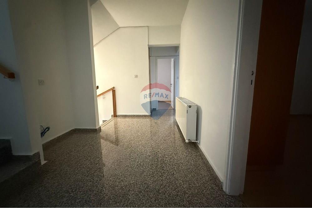 5 Bedroom Detached House in Strovolos - Więcej