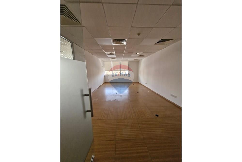 Office 460 m² for rent in Limassol - Agia Triada, Limassol